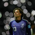 Kraj legendarne karijere: Očoa okačio rukavice o klin, čuveni Meksikanac stao uz Mesija i Ronalda