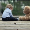 Poklon koji se ne zaboravlja! Bebe na letovima Er Srbije ponovo će dobijati plišanog medu