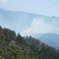 Nastavlja se gašenje požara u Ibarskoj klisuri: Uključen i helikopter MUP-a