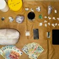 Kod Novosađanina u stanu policija pronašla kokain, marihuanu, heroin, amfetamin i dve vagice