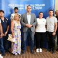 Tri seoske kuće u Belom Blatu, ečki i Tomaševcu: Novim vlasnicima čestitao gradonačelnik Zrenjanina (foto)