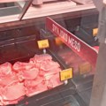 Slabija prodaja uticala na pad cena svinjskog mesa