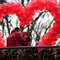 Andrea i Miloš se ljubili 36 minuta bez prestanka! Oni su pobednici tradicionalnog takmičenja u Vrnjačkoj Banji, rekord i…