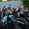 Protest ispred zgrade suda u Novom Sadu, prisutna žandarmerija, u Nišu prekinuta blokada