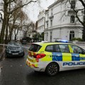 Stravičan napad u Londonu: Pet osoba izbodeno, policija traga za napadačem