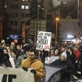 Нови Сад: Грађани кренули ка згради Покрајинске Владе и најавили блокаду Варадинског моста
