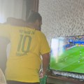 U jednom trenutku skakali do neba, u sledećem se hvatali za glavu! Pogledajte šta se dogodilo kada je Brazil u 95. minutu dao…