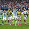Potpuni cirkus na Mundijalu - ovo će podići žestoku prašinu: Argentinci sude Francuzima, krenule teorije zavere...