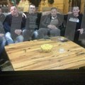 Pretresi širom crne gore: Policija traga za prljavim pollicajcem, saradnikom odbeglog Radoja Zvicera! Slikao se u zagrljaju…