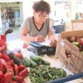 "Paprika je jeftinija nego prošle godine, dobro je rodila": Da li se više isplati praviti ili kupiti zimnicu