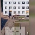 Šok snimak: Ruski komandant naterao vojnike da se skinu goli pa ih tukao i terao da čupaju travu, vojska pobesnela: "doći…