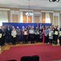 (VIDEO) Grad Niš nagradio najbolje studente niškog Univerziteta sa po 50.000 dinara