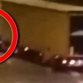 Muškarac naskače na kabinu i udara, vozač šlepera dodaje gas: Žestok obračun na putu kod Novog Sada (video)