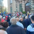 Radnici nekadašnjih niških indistrujskih giganata protestovali ispred Gradske kuće