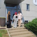 Zorica Brunclik stigla na snimanje pinkovih zvezda! Pored nje sve vreme Kemiš koji vadi kofere: Kurir na licu mesta