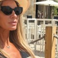 Kalinićeva bivša raspalila maštu: Otišla iz Srbije, Sandri viri kupaći, pa pokazala kako uživa posle razvoda