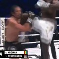 Pogledajte kako je nokautiran Miloš Cvjetićanin: Šampion ga pogodio kolenom, Srbin samo pao...