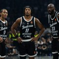 (Poluvreme) Partizan vodi u Parizu: Očajan start meča vodio do Lakićeve trojke za svukom sirene!