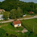 "Oca nije volela, umro je sam" Folkerka (59) hoće da proda rodnu kuću, meštani razvezali jezik i otkrili najmračnije tajne…