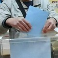 Pavle Bihali za izbore predao 3.000 potpisa iz Vranja, iz Gradske uprave kažu da nijedan nisu overili