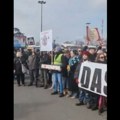 Počeo protest “Daske su zaćutale” u Novom Sadu (VIDEO)