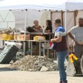 Radno u „Ćacilendu“: Spremni šatori, bina, suncobrani, roštilj (VIDEO)