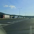 AMSS: Gužve na putevima, na granici u Batrovcima čeka se oko tri sata pri izlazu iz Srbije