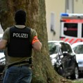 Horor u Nemačkoj: Učenik izbo nastavnicu; Nakon potere je ubijne; Otkriveno da je s Kosova FOTO