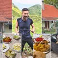 Milan Vasić odveo sina na Kosovo: Roditelji ga sačekali sa trpezom punom srpskih specijaliteta - Jeli domaću pogaču i pili…