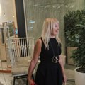 "Moji su bili dobrostojeći, rođena sam pod srećnom zvezdom": Voditeljka u javnosti u crnom od glave do pete - evo na šta je…