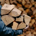 Važno obaveštenje za sve koje se greju na drva - uvedena stroga zabrana, obratite pažnju šta koristite