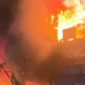 Stravičan požar u Karačiju: Tržni centar u plamenu, ima poginulih (video)