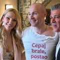 Savo Milošević sa partnerkom na slavlju kod Sofronijevića: Evo šta je legenda srpskog fudbala prvo uradila