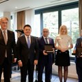 Visa i HALKBANK predstavile prvu Visa Business Signature karticu u Srbiji