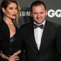 Zbog fatalne žene Peđe Mijatovića svima padaju vilice: Rodila mu 3 ćerke, govori pet jezika, a evo čime se bavi