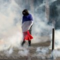 Makron optužuje strane lidere da iskorišćavaju nemire u Francuskoj