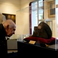 Napoleonov šešir prodat za skoro dva miliona evra na aukciji