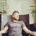 Naš glumac se nakon razvoda seli u stan sa bivšom ženom! Sad objavio snimak renoviranja: "Nadgledanje"