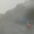 VIDEO Snažna oluja na severu Italije: Orkanski vetar prevrtao avione na aerodromu u Forliju "kao igračke"