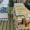 U Srpskoj Crnji uhapšeni krijumčari cigareta: Krili paklice vredne 2 miliona u kombiju