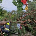 Čak 4.000 vatrogasaca saniralo štete od strašnog nevremena