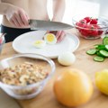 Najbolji način da iskoristite uskršnja jaja: Mimoza salata je izbor za svačije nepce, a pravi se za samo 10 minuta i par…