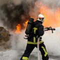 Sezonski vatrogasci u Grčkoj protestovali jer traže stalni posao