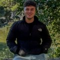 Doček dostojan pravog heroja: Jovan (19) iz požara u Kočanima spasio 21 dete, cela škola mu kliče