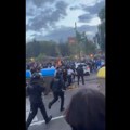 Užas u Barseloni pred spektakl, čovek kolima uleteo među navijače, ima povređenih VIDEO