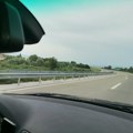 AMSS: Vozači da budu oprezni zbog povremene kiše i zahtevnijih uslova za vožnju