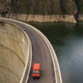 Jezero Vidraru se prazni prvi put posle 60 godina – evo zašto svi decenijama gledaju u to mesto