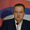 Dačić: Policija brzo reagovala i razbila nasilne grupe demonstrante u Beogradu