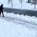 Niske temperature i sneg izazvali haos u Sarajevu: Ko ima pravo na finansijsku nadoknadu?