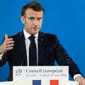 Makron inicira evropski sastanak: Tema zabrana društvenih mreža za decu!